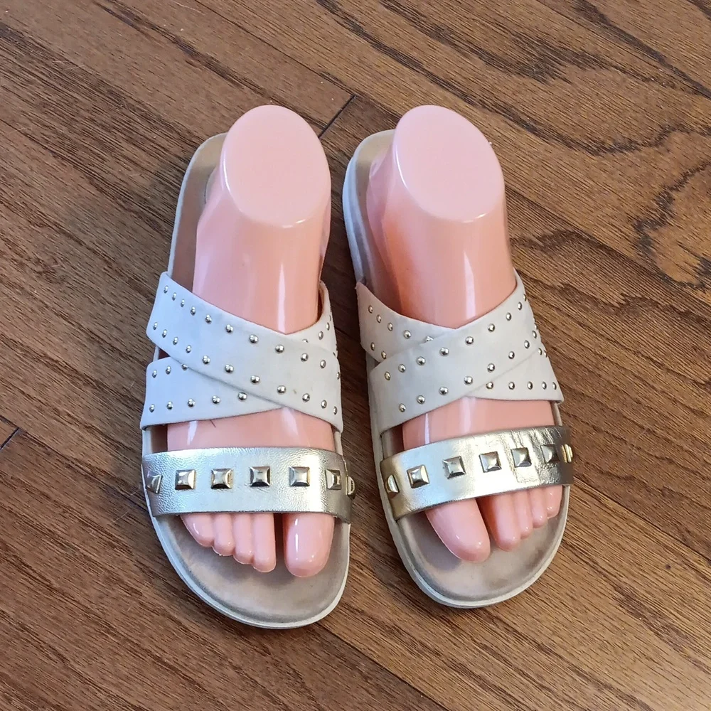 COLLECTION/ SANDALS - Picture 1 of 8